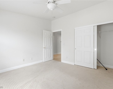 6540 Gossamer Fog Avenue - Photo Thumbnail 32