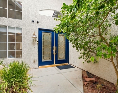 6540 Gossamer Fog Avenue - Photo Thumbnail 9