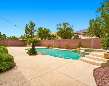 6540 Gossamer Fog Avenue - Photo Thumbnail 4