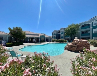6955 N Durango Drive - Photo Thumbnail 25