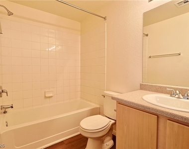 6955 N Durango Drive - Photo Thumbnail 15