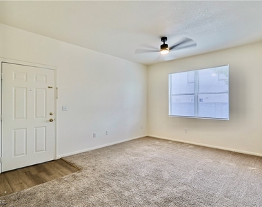 6955 N Durango Drive - Photo Thumbnail 4