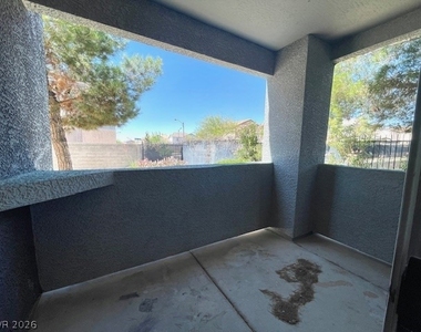 6955 N Durango Drive - Photo Thumbnail 15