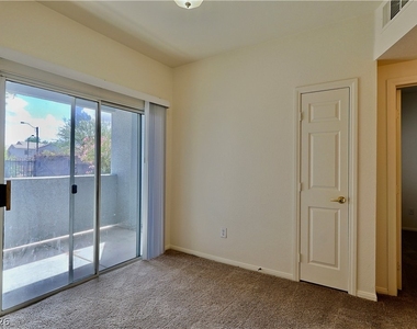 6955 N Durango Drive - Photo Thumbnail 9