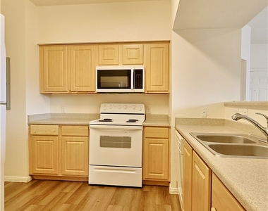 6955 N Durango Drive - Photo Thumbnail 6