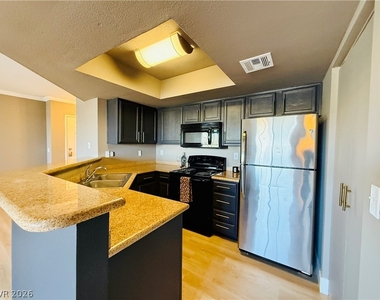 8600 W Charleston Boulevard - Photo Thumbnail 9