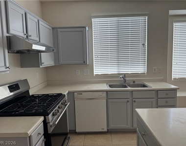 9071 Iron Crow Avenue - Photo Thumbnail 6