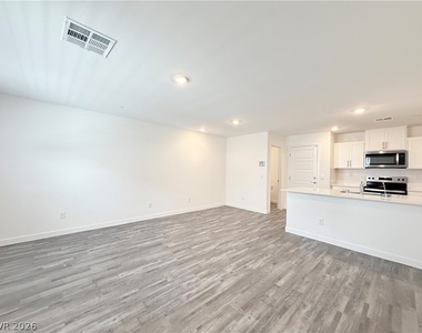 9844 Maple Pass Avenue - Photo Thumbnail 4