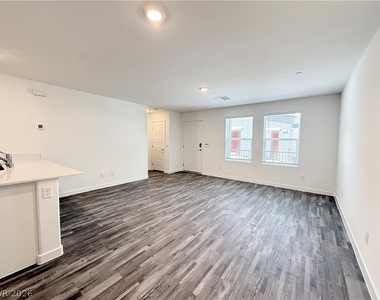 9844 Maple Pass Avenue - Photo Thumbnail 9