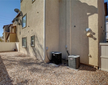 10254 Ladybug Bend Street - Photo Thumbnail 36