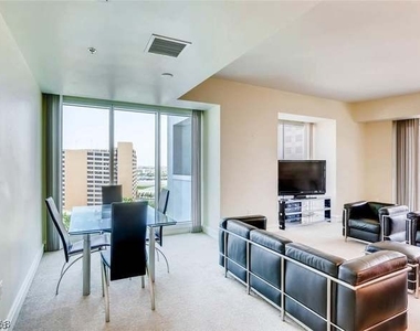 2700 Las Vegas Boulevard - Photo Thumbnail 5