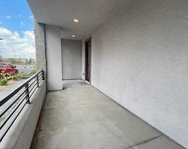 11557 Earth Stone Avenue - Photo Thumbnail 2