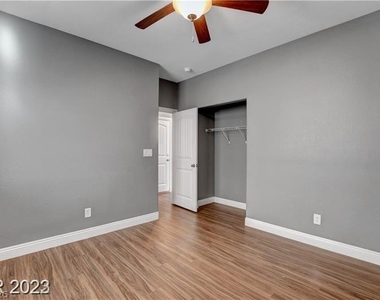 7725 Donner Peak Street - Photo Thumbnail 2