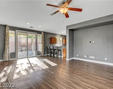 7725 Donner Peak Street - Photo Thumbnail 7