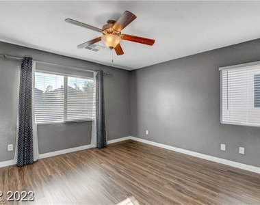 7725 Donner Peak Street - Photo Thumbnail 20
