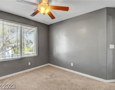 7725 Donner Peak Street - Photo Thumbnail 15