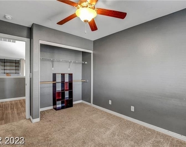 7725 Donner Peak Street - Photo Thumbnail 14