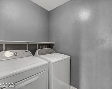 7725 Donner Peak Street - Photo Thumbnail 17