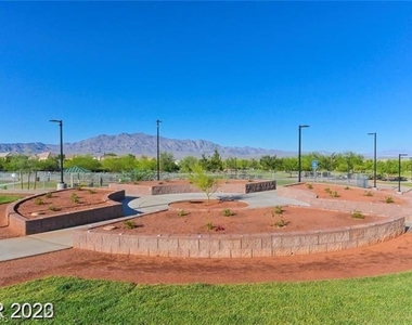 7725 Donner Peak Street - Photo Thumbnail 31