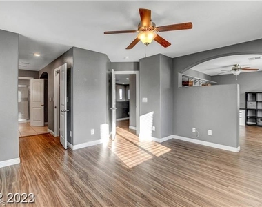 7725 Donner Peak Street - Photo Thumbnail 22