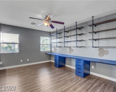 7725 Donner Peak Street - Photo Thumbnail 18