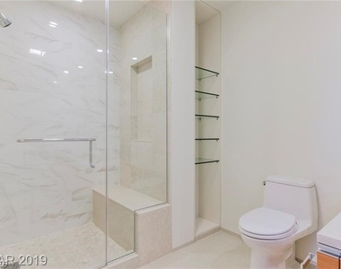 3726 Las Vegas Boulevard - Photo Thumbnail 21