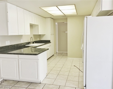 3966 Avocado Drive - Photo Thumbnail 8