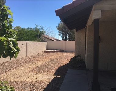 3966 Avocado Drive - Photo Thumbnail 5
