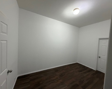 208 St Nicholas Avenue - Photo Thumbnail 9