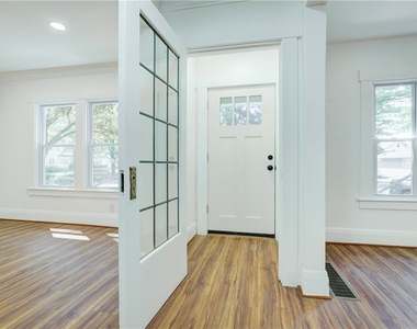 162 Merchants Road - Photo Thumbnail 5