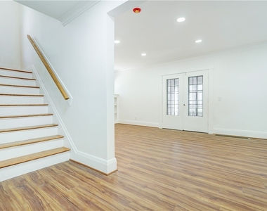 162 Merchants Road - Photo Thumbnail 6