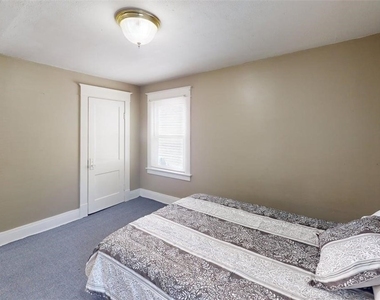 2125 Niagara (lower) Street - Photo Thumbnail 15