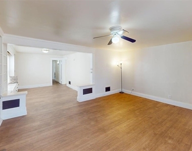 2125 Niagara (lower) Street - Photo Thumbnail 6