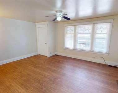 2125 Niagara (lower) Street - Photo Thumbnail 5