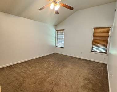 6922 Red Bone Way - Photo Thumbnail 5