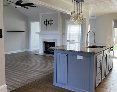 900 Harbins View Drive - Photo Thumbnail 5