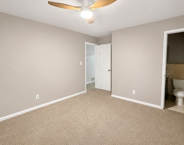 4442 Mark Anthony Court - Photo Thumbnail 31