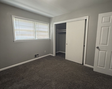 4442 Mark Anthony Court - Photo Thumbnail 13