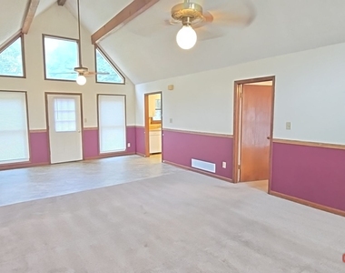 205 Winston Drive - Photo Thumbnail 2
