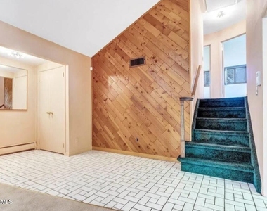 4 Coral Way - Photo Thumbnail 6