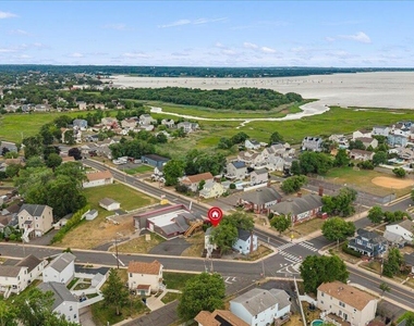 109 Poole Avenue - Photo Thumbnail 42