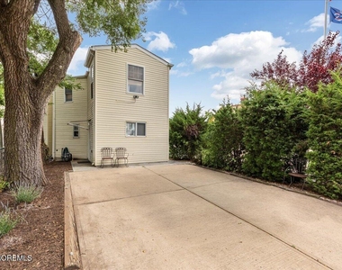 109 Poole Avenue - Photo Thumbnail 34
