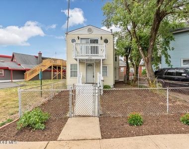 109 Poole Avenue - Photo Thumbnail 1