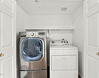 20370 N 65th Drive - Photo Thumbnail 15
