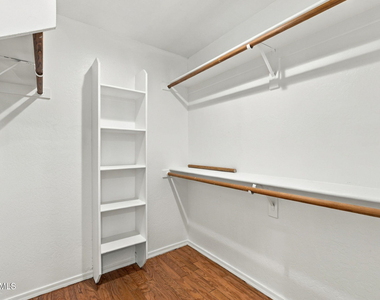20370 N 65th Drive - Photo Thumbnail 12