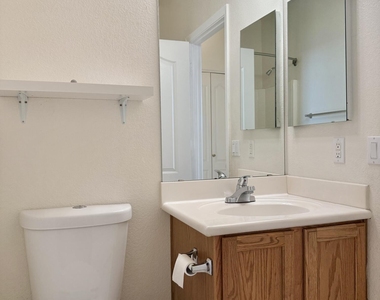 3530 E Park Avenue - Photo Thumbnail 15