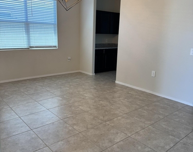 24718 N 184th Lane - Photo Thumbnail 5