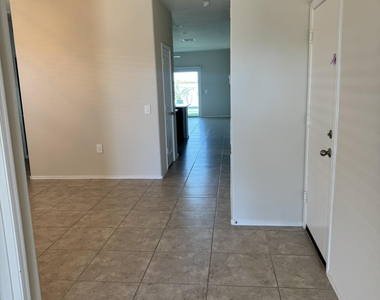 24718 N 184th Lane - Photo Thumbnail 4
