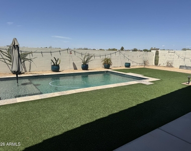 24718 N 184th Lane - Photo Thumbnail 17