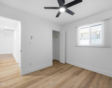 3518 E Montecito Avenue - Photo Thumbnail 11